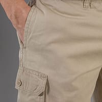 pantaloncino cargo particolari 6 pantaloncino cargo con ricamo